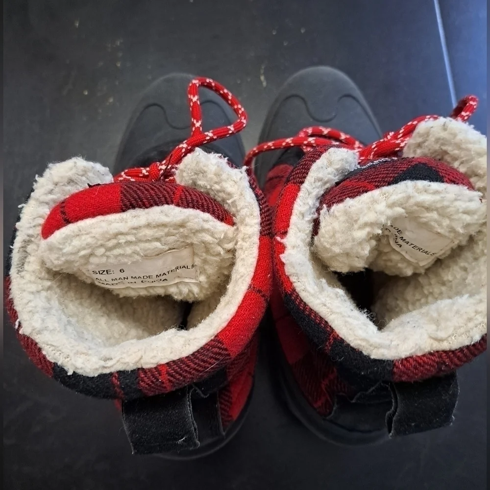Thermolite Performance Insulation Snow Boots Girl's Size  6